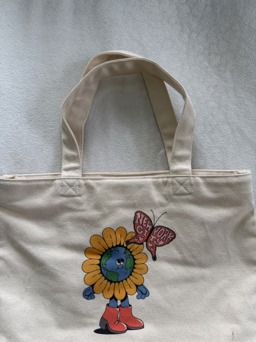 Uniqlo Cream Canvas Tote with Flower-and-Globe Graphic - Picture 5 of 6